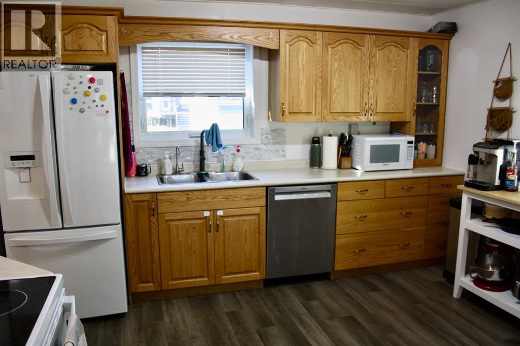 20 2nd Street E Property Photo 9