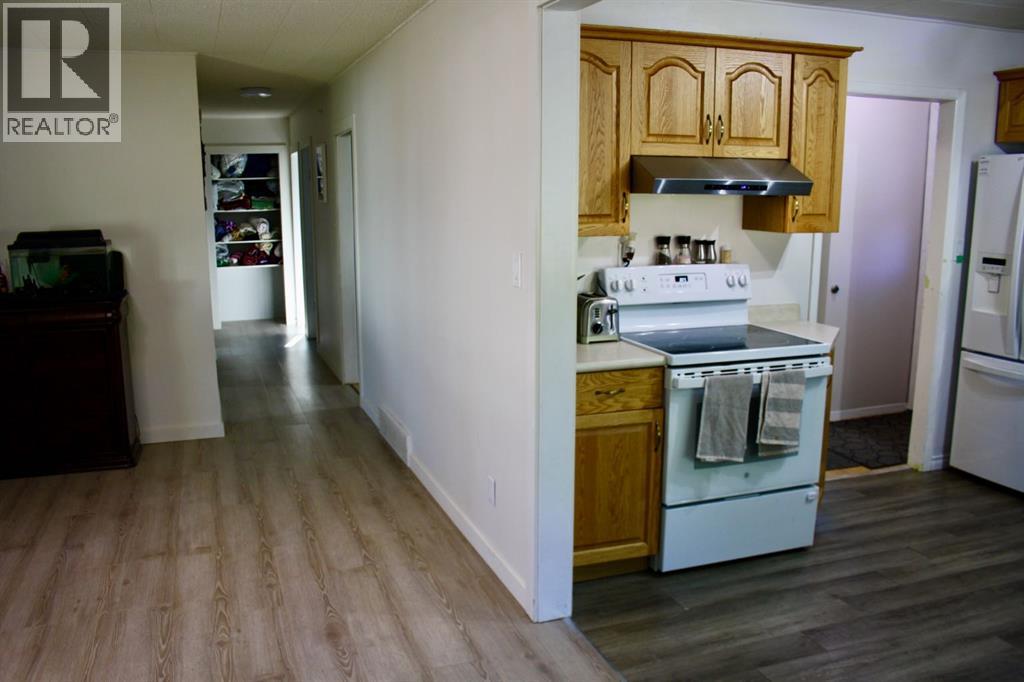 20 2nd Street E Property Photo 12