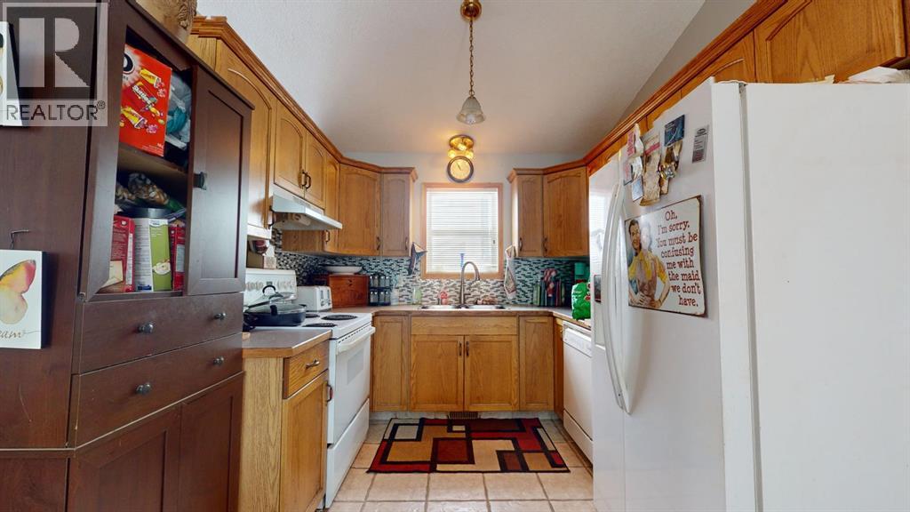 213 Chilcotin Road W Property Photo 3