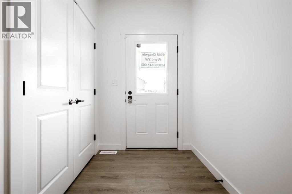 413 Sora Park Se Property Photo 2