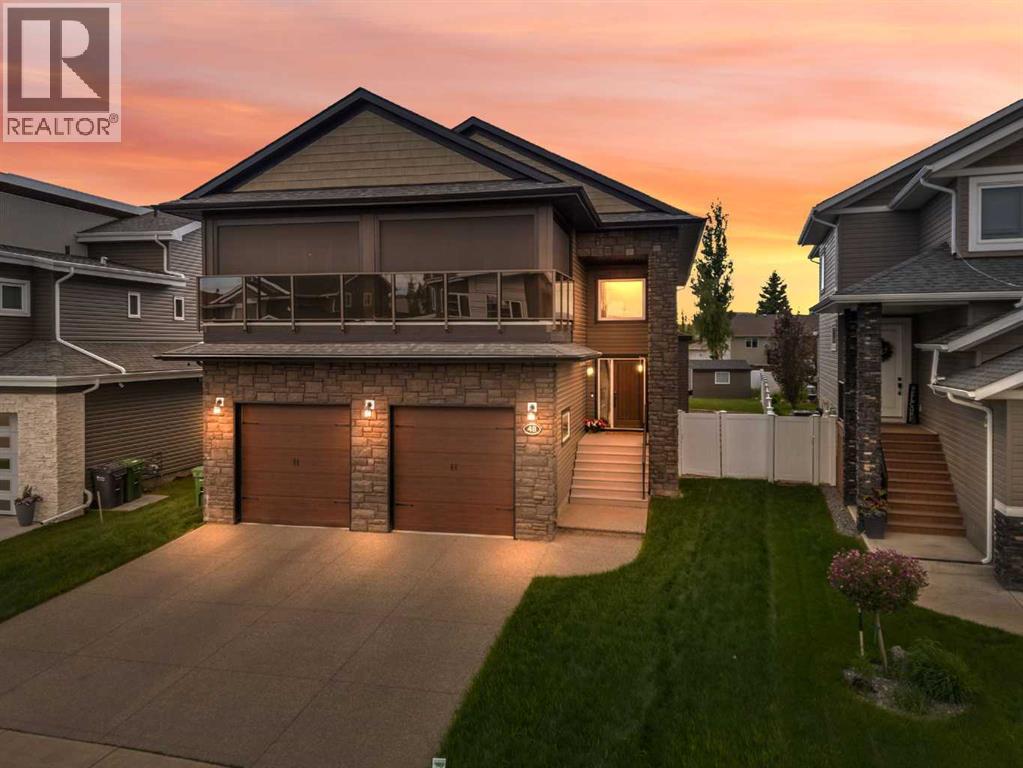 48 Lundberg Crescent Property Photo 1