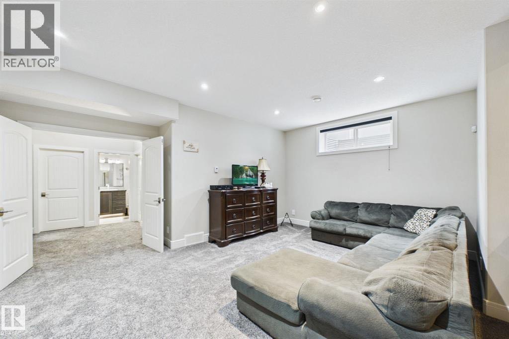 48 Lundberg Crescent Property Photo 34