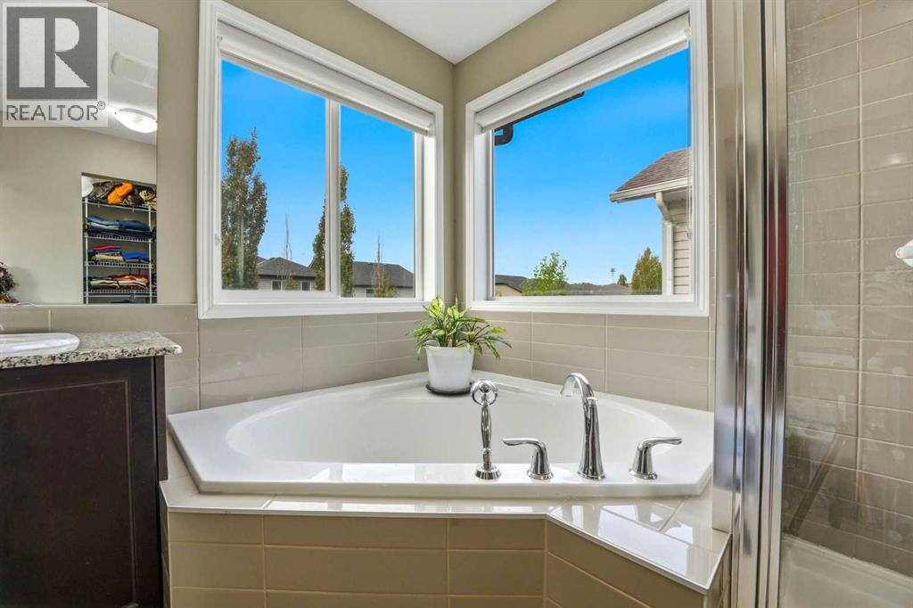 1239 Brightoncrest Green Se Property Photo 18