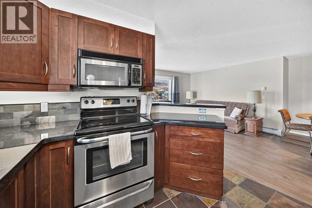 505 Railway Street West Property Photo 7