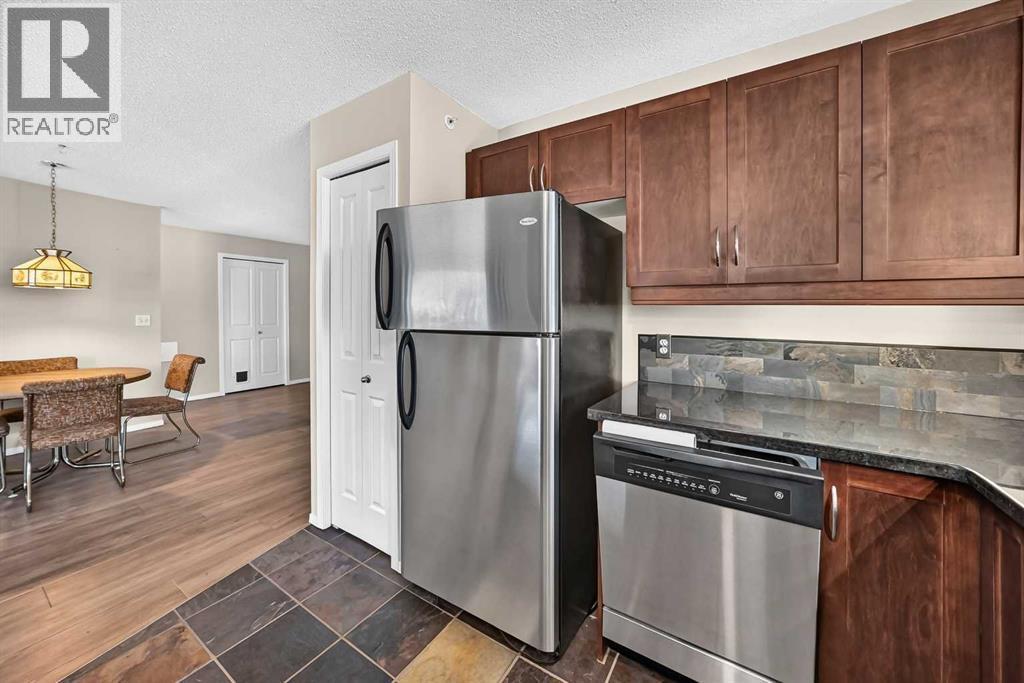 505 Railway Street West Property Photo 8