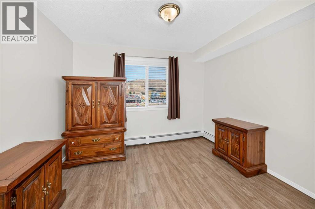 505 Railway Street West Property Photo 23