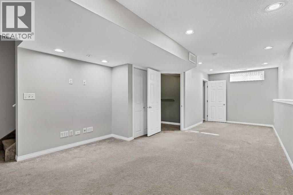 703 Luxstone Square Southwest Property Photo 23