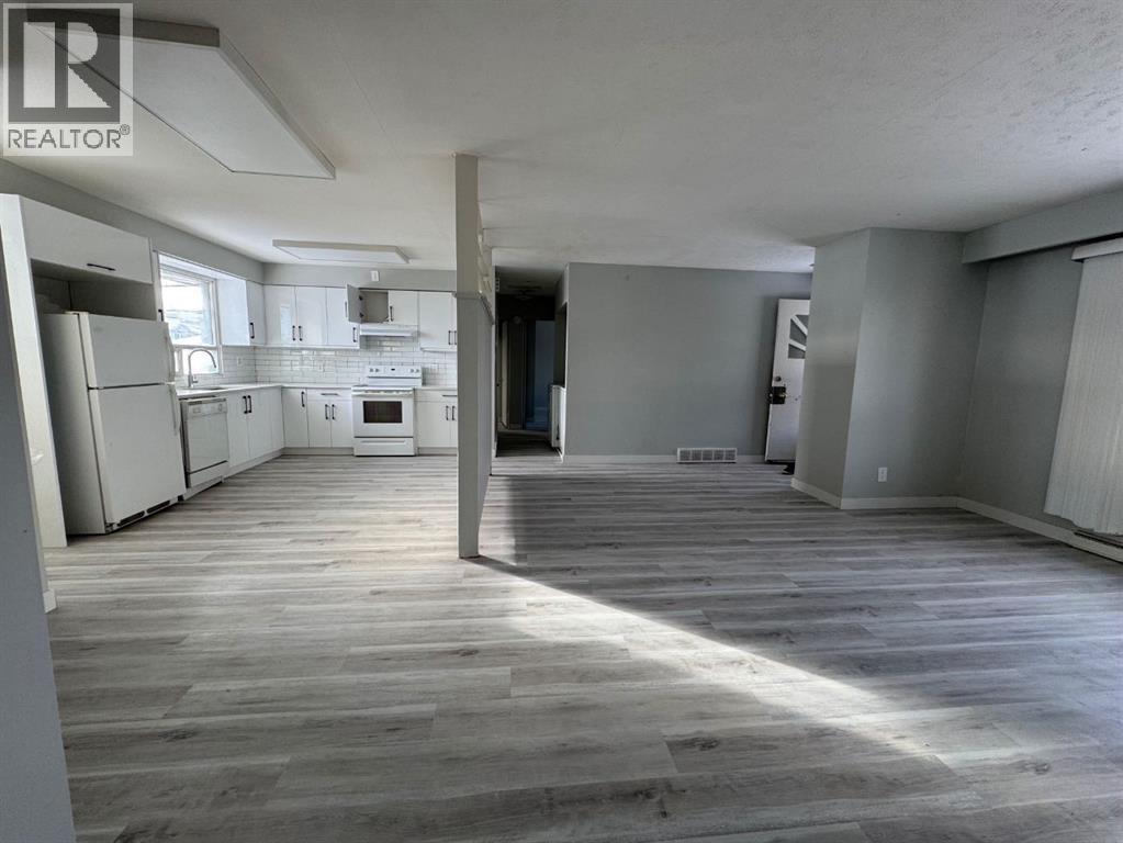 431 53 Avenue Sw Property Photo 2