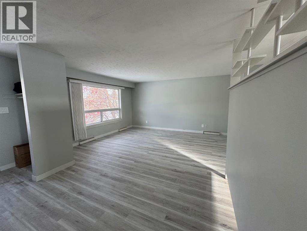 431 53 Avenue Sw Property Photo 3