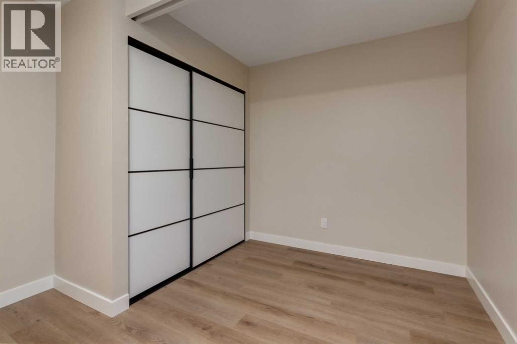 8826 6 Street Se Property Photo 23