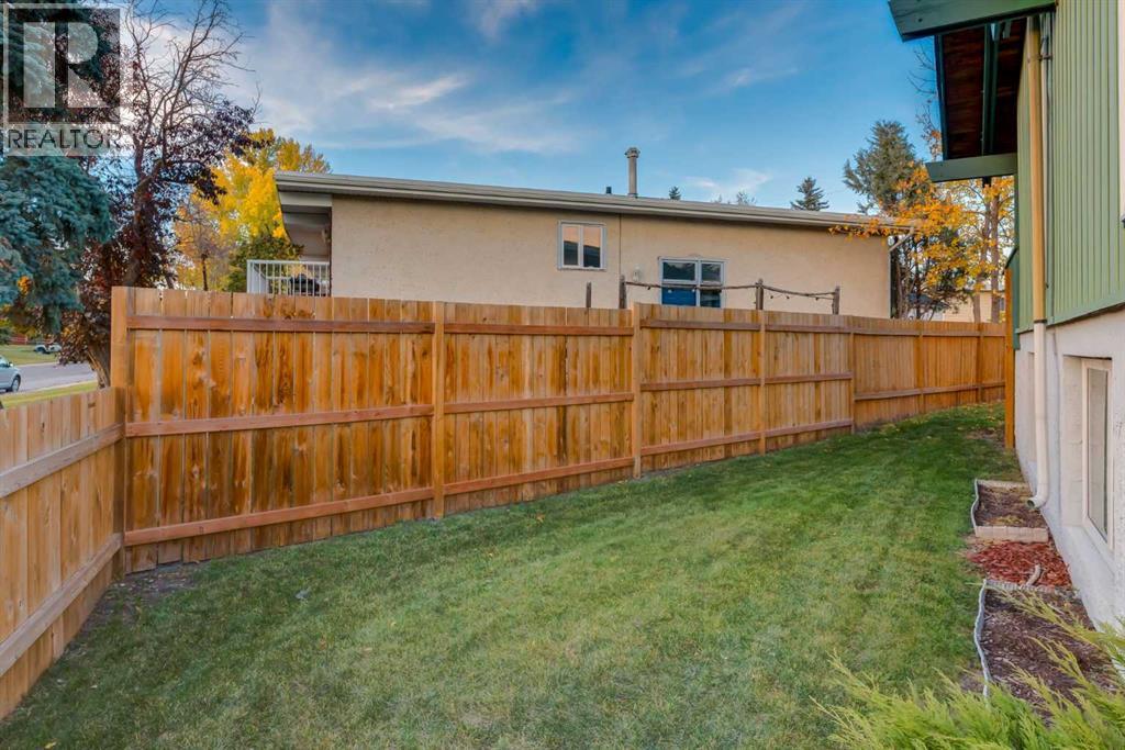 8826 6 Street Se Property Photo 29