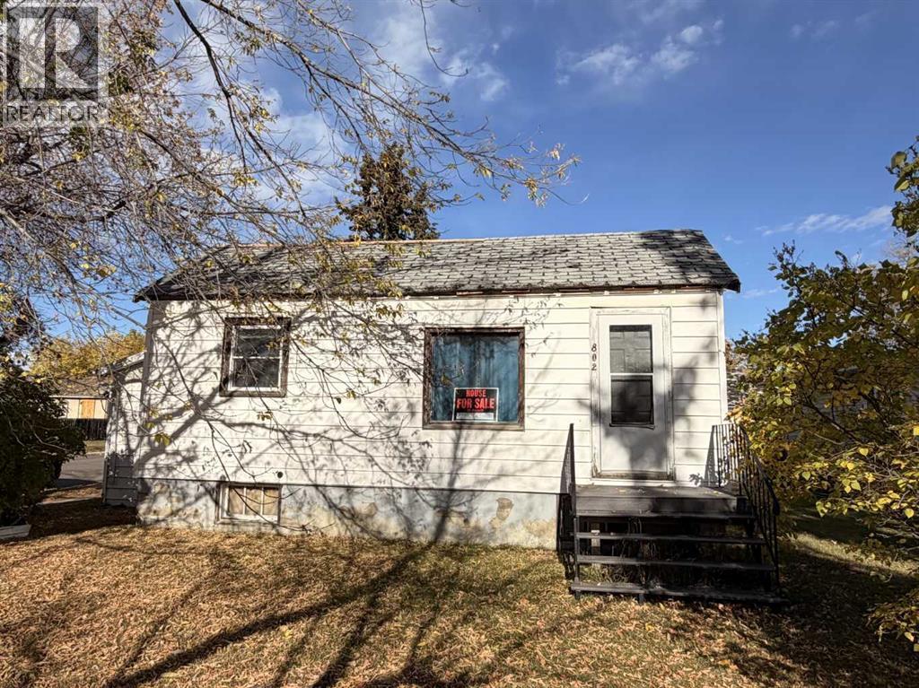 802 6 Avenue Photo de la propriété 1