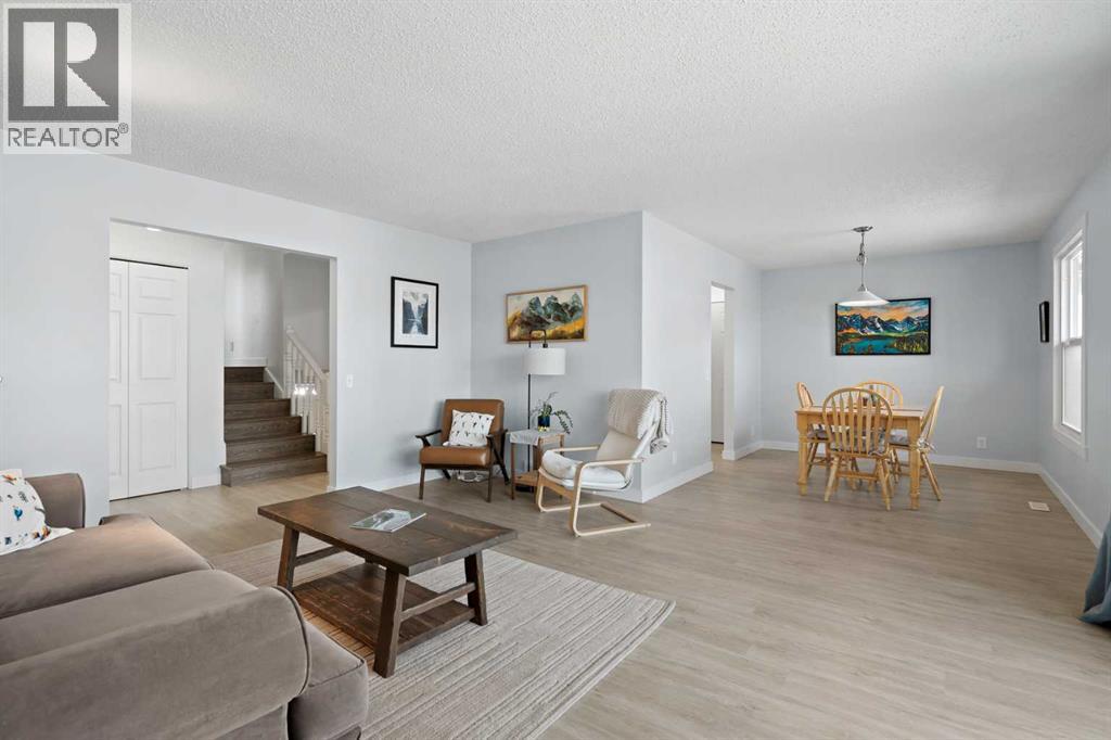 11 Berwick Hill Nw Property Photo 5