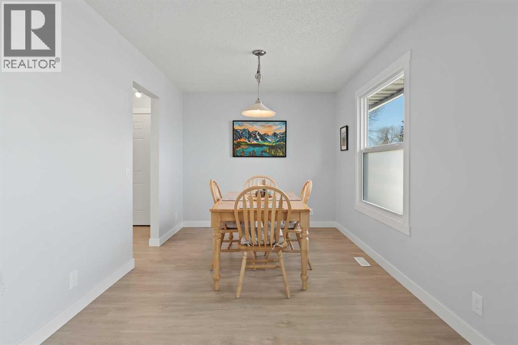 11 Berwick Hill Nw Property Photo 6