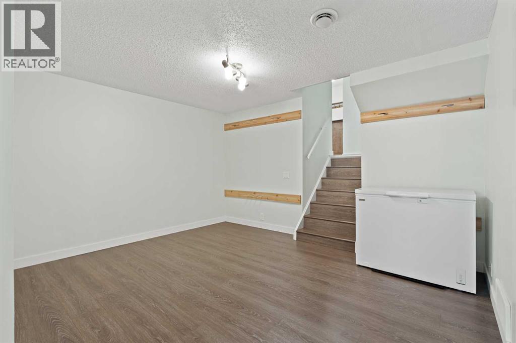 11 Berwick Hill Nw Property Photo 21