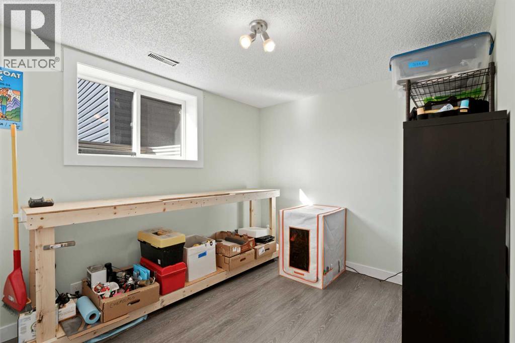 11 Berwick Hill Nw Property Photo 23