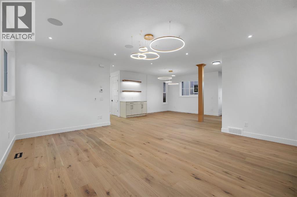2826 31 Street Sw Property Photo 17
