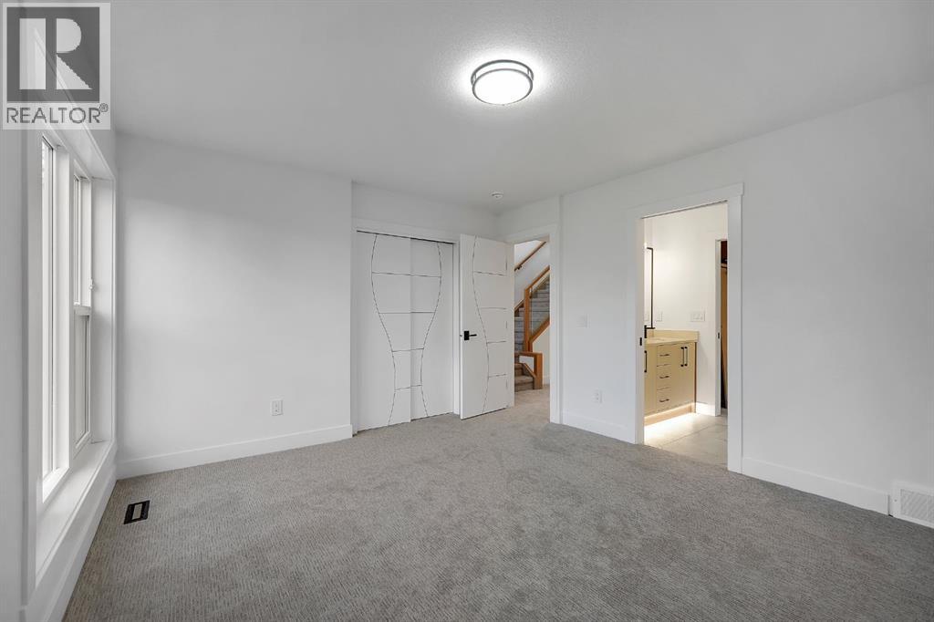 2826 31 Street Sw Property Photo 23