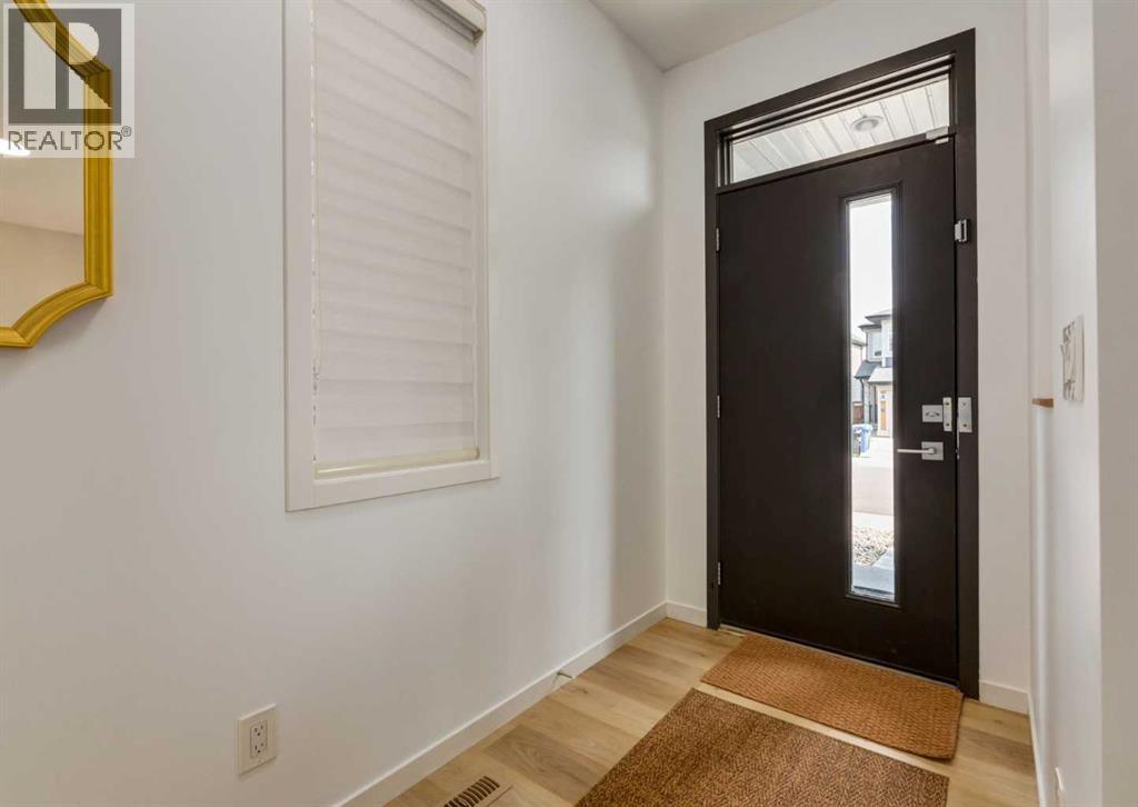 71 Seton Gardens Se Property Photo 2