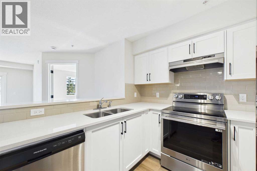 115 Prestwick Villas Southeast Property Photo 4