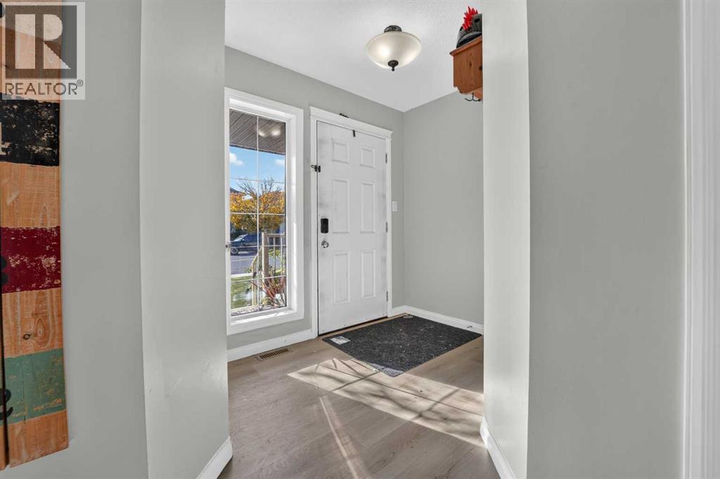 71 Keystone Terrace W Property Photo 3