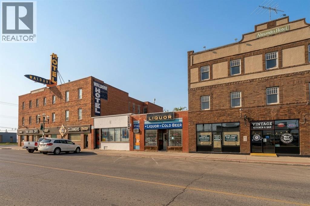 40 Railway Avenue W Photo de la propriété 1