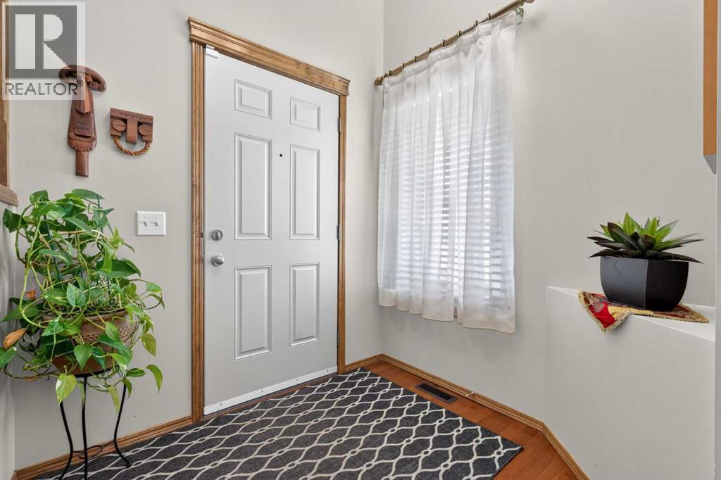 60 Tuscany Ridge Crescent Nw Property Photo 5