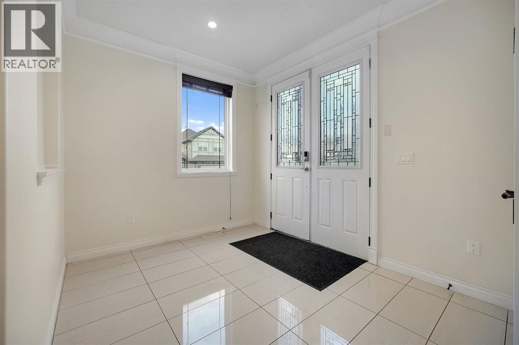 40 Baywater Court Sw Property Photo 2
