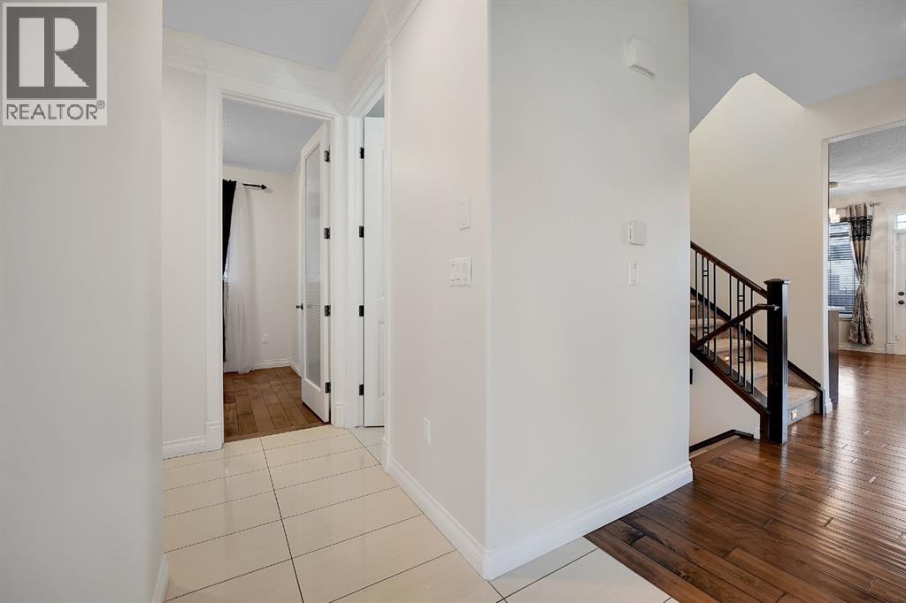 40 Baywater Court Sw Property Photo 4