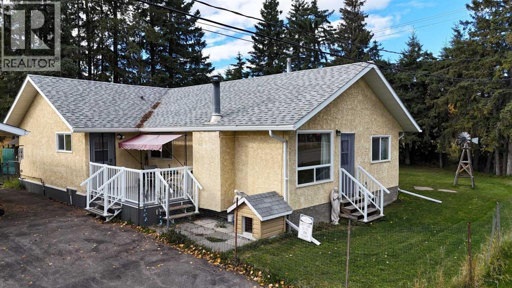 1892 63 Street Property Photo 3