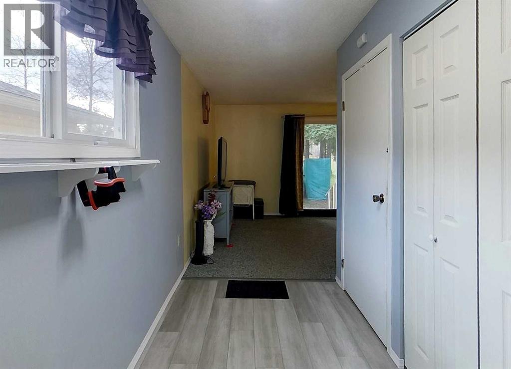 1892 63 Street Property Photo 11