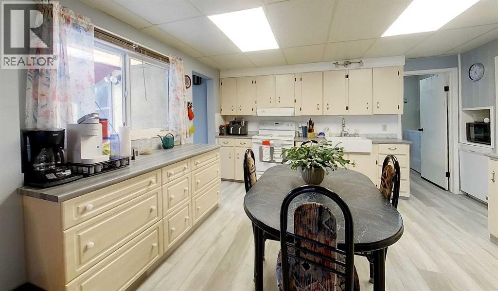 1892 63 Street Property Photo 13