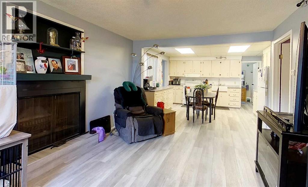 1892 63 Street Property Photo 17
