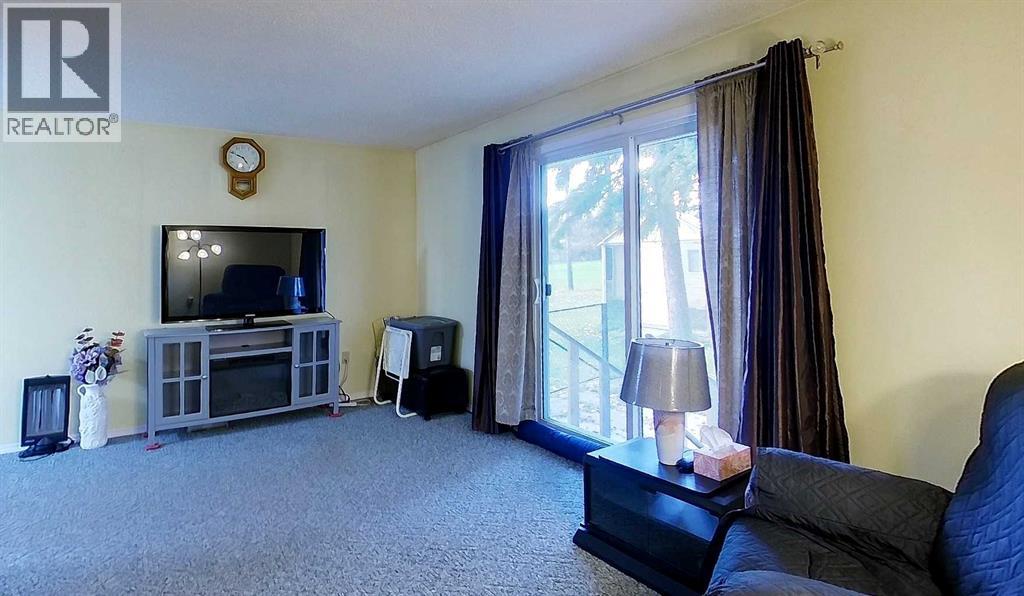 1892 63 Street Property Photo 18