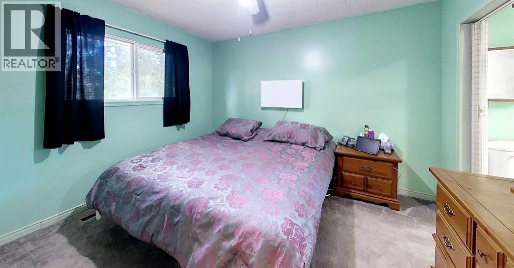 1892 63 Street Property Photo 20