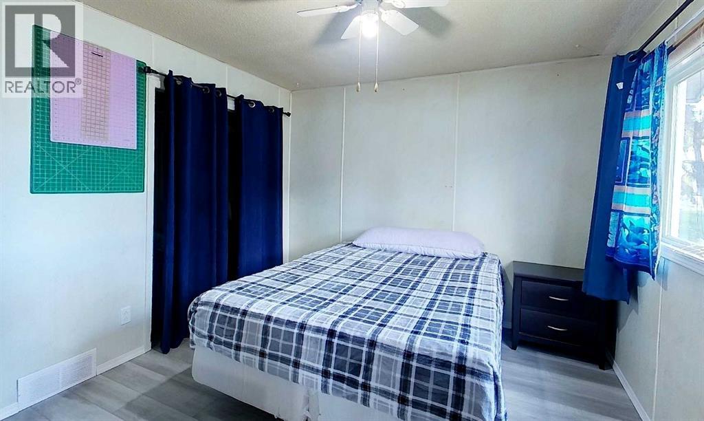 1892 63 Street Property Photo 24