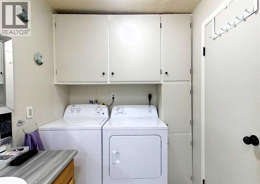 1892 63 Street Property Photo 27