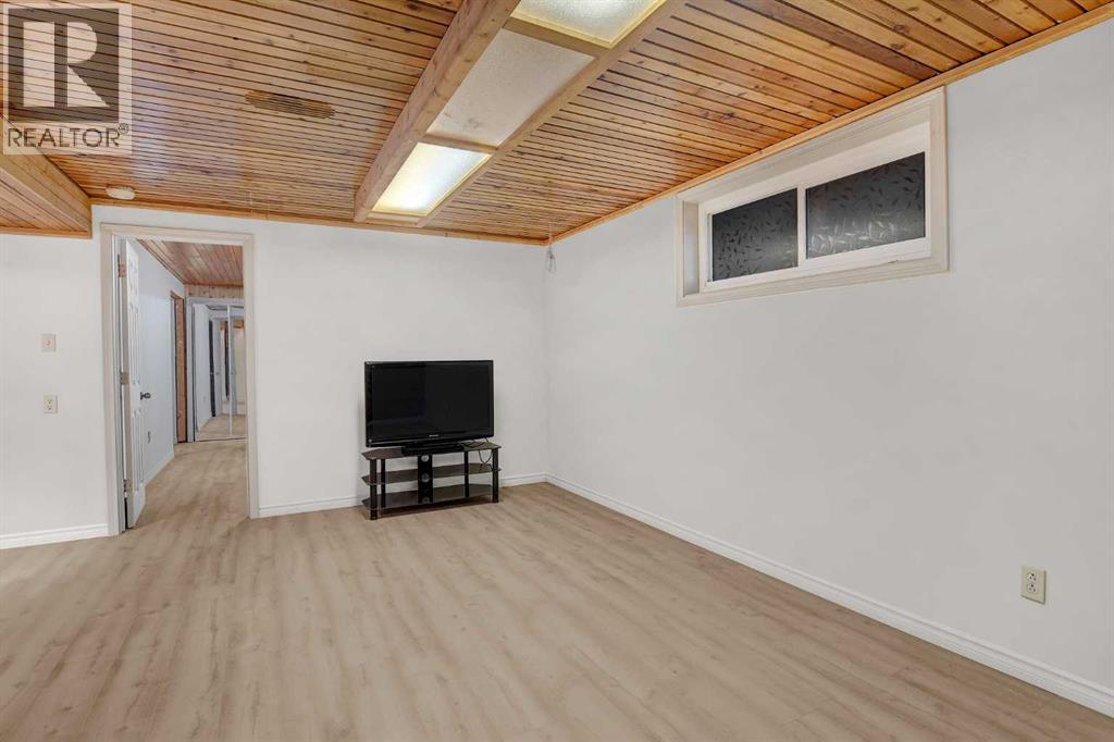 711021 Rr63 Property Photo 31