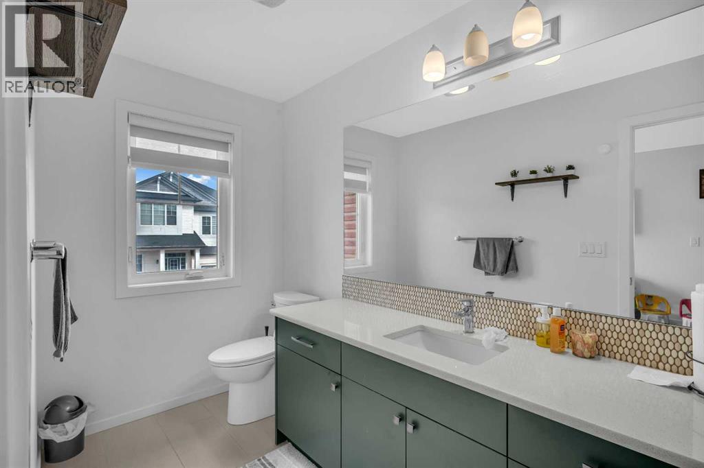 271 Carringham Road Nw Property Photo 19