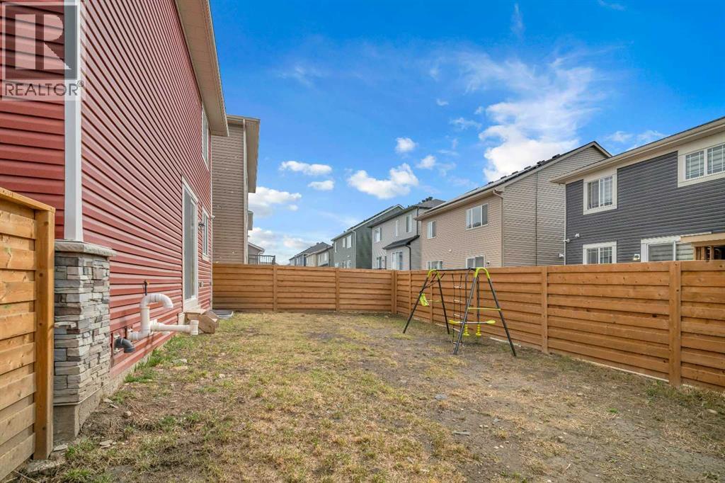 271 Carringham Road Nw Property Photo 29
