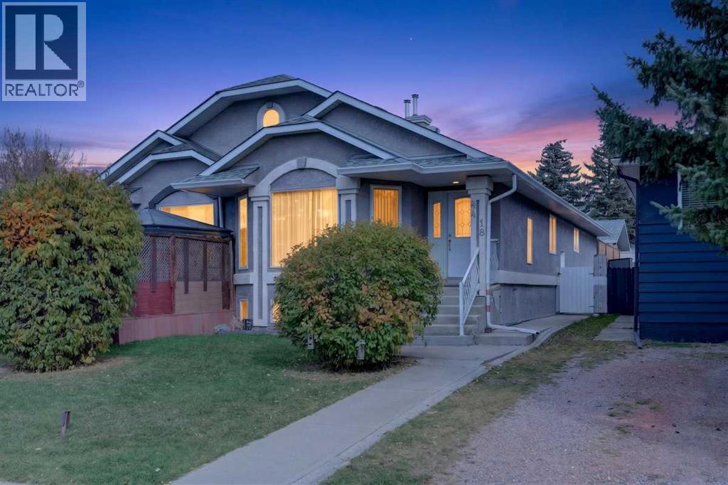 4418 20 Avenue Nw Property Photo 3