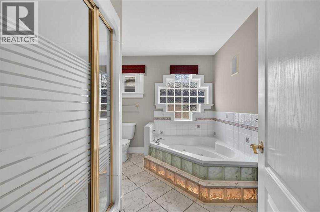 4418 20 Avenue Nw Property Photo 27