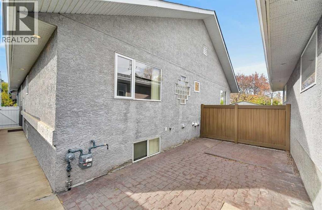 4418 20 Avenue Nw Property Photo 47