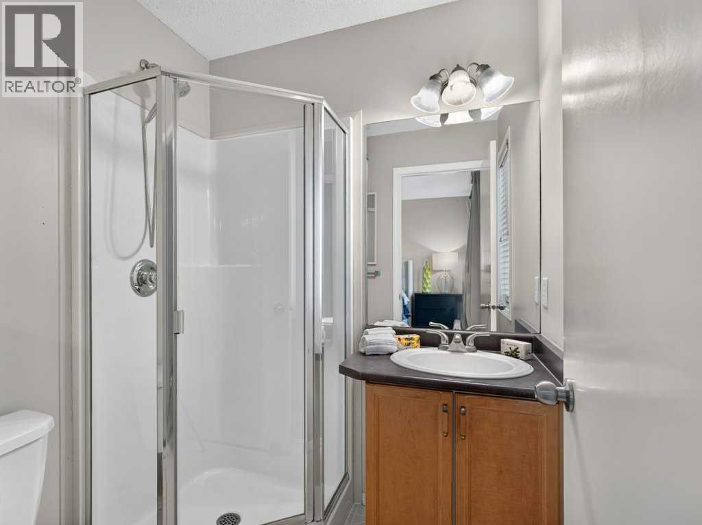 223 Elgin Point Se Property Photo 23