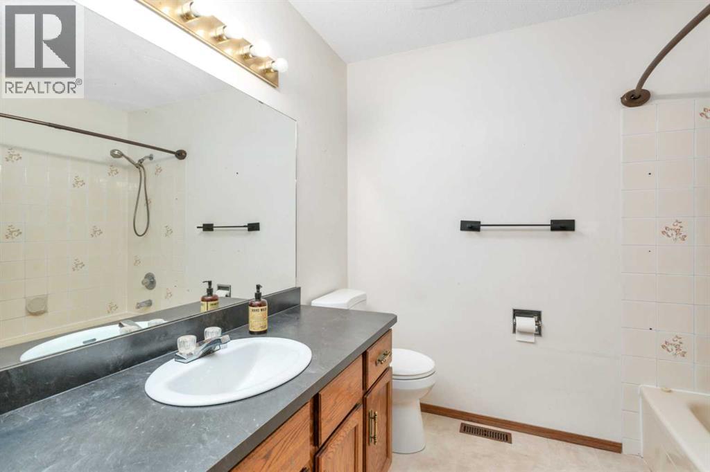 54 Rogers Crescent Property Photo 21