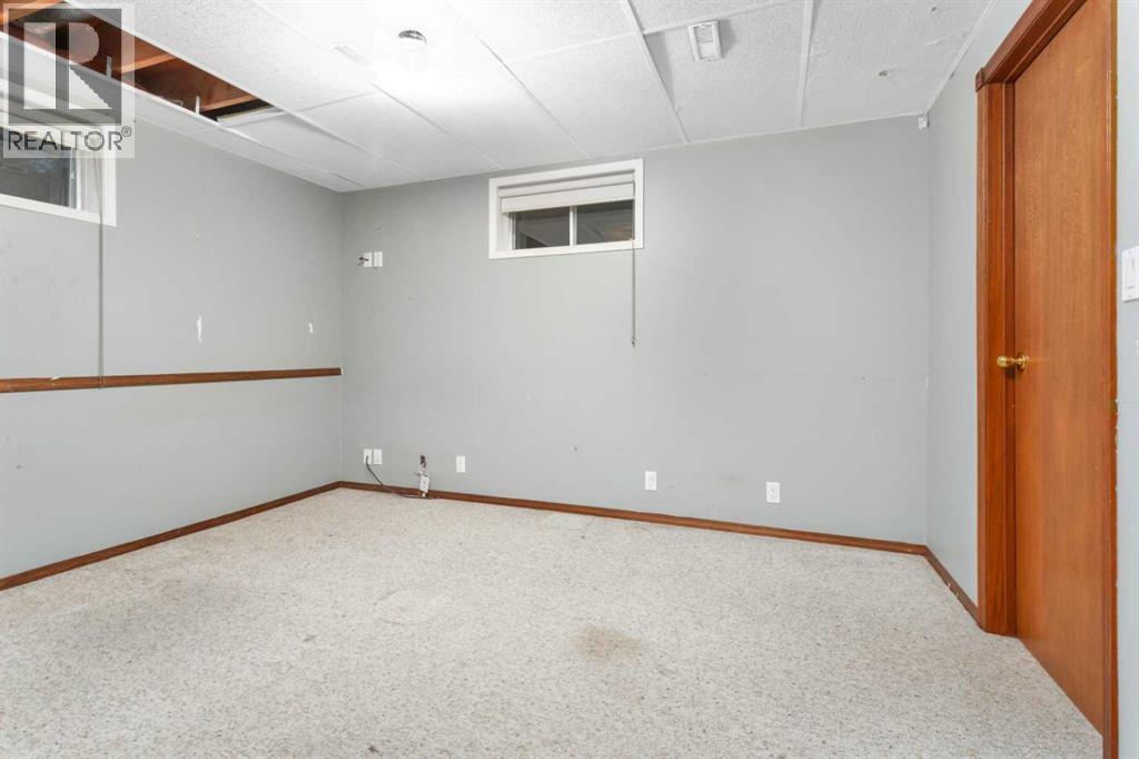 54 Rogers Crescent Property Photo 27