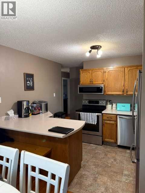 9825 101 Street Property Photo 6