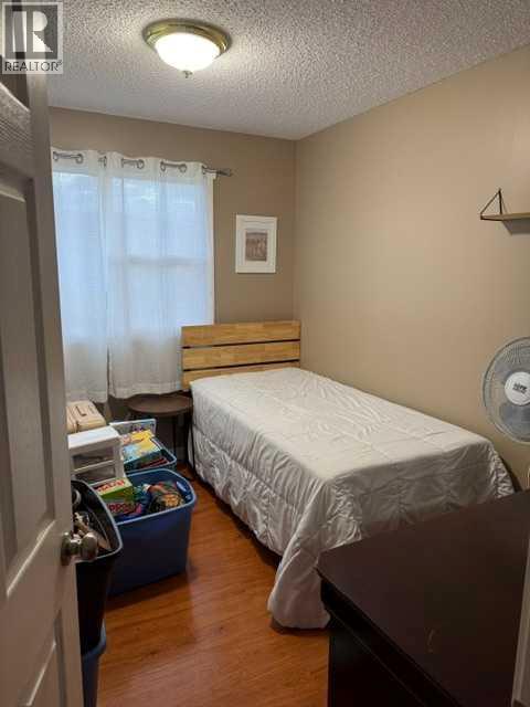 9825 101 Street Property Photo 9