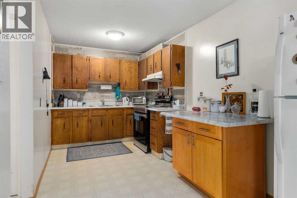 309 44 Street Se Property Photo 11