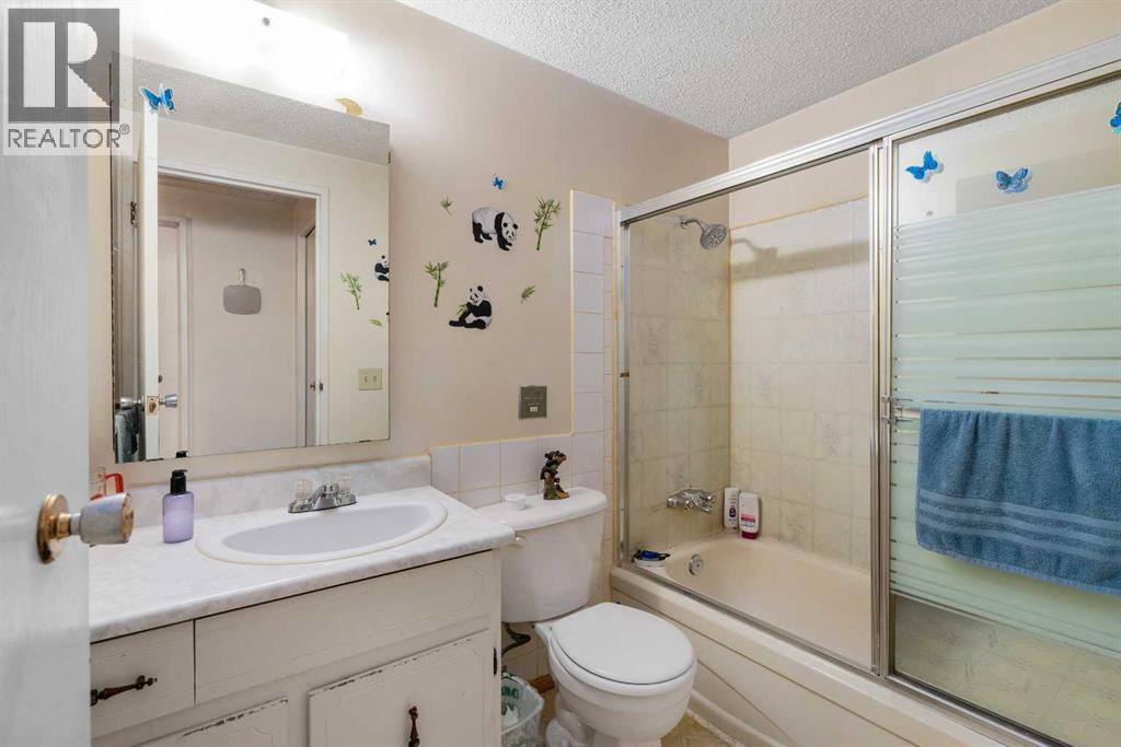 309 44 Street Se Property Photo 16
